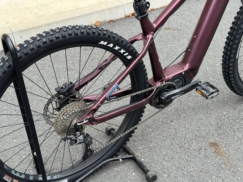 Elektrokolo --> Kona Remote - Medium, 2022