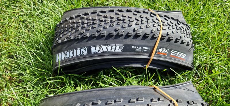 Plaště Maxxis