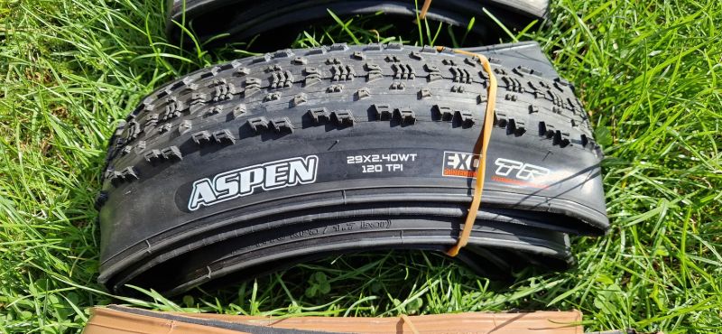 Plaště Maxxis
