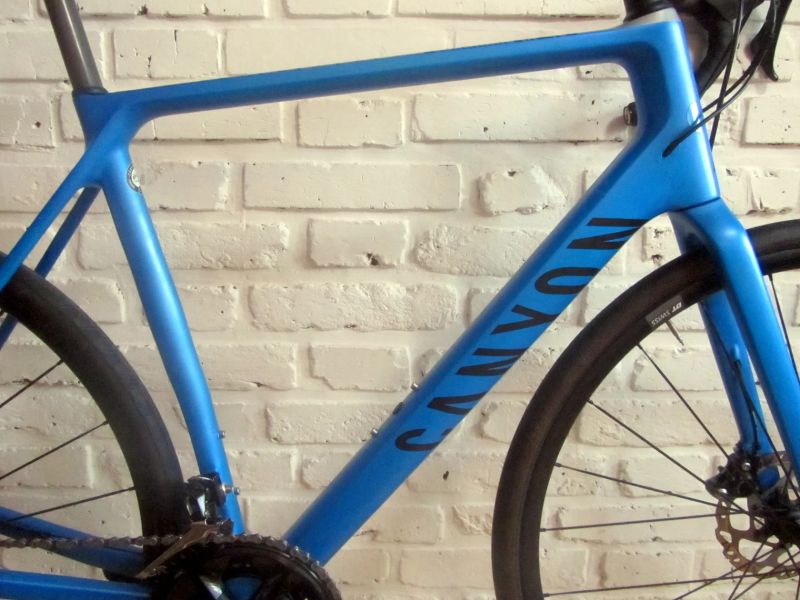 CANYON ENDURACE CF SL na Shimano 105, 58 cm. Super stav