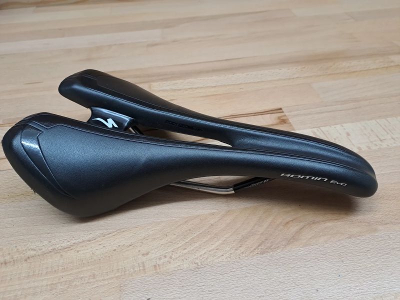 Sedlo Specialized Romin Evo 143 mm