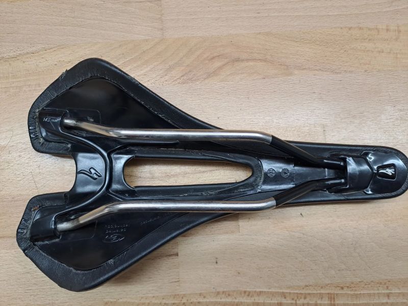 Sedlo Specialized Romin Evo 143 mm