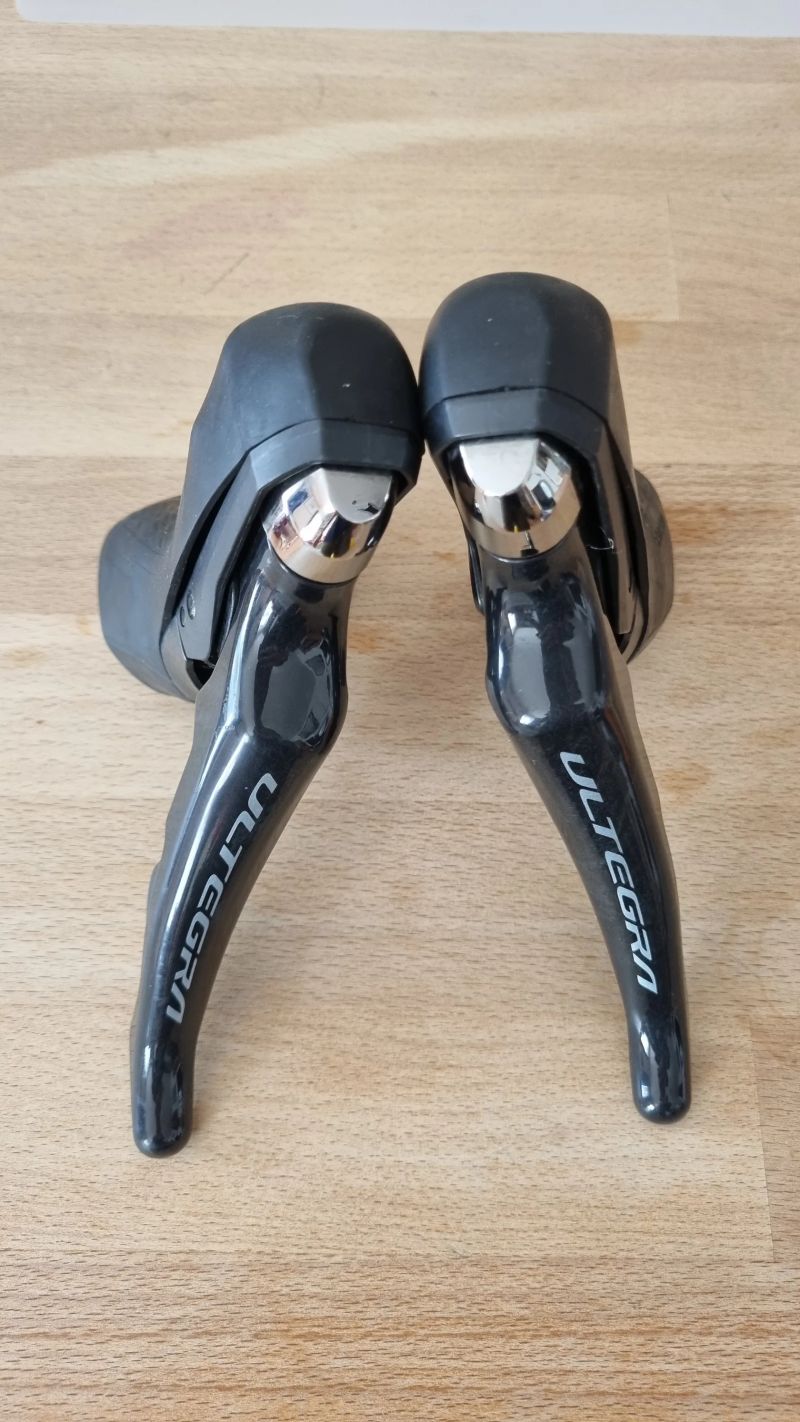 Páky Shimano Ultegra ST-R8020, 2x11, hydraulické + třmeny BR-8070