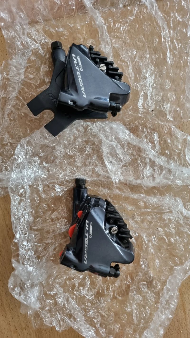 Páky Shimano Ultegra ST-R8020, 2x11, hydraulické + třmeny BR-8070