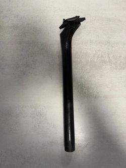 Karbonová sedlovka 31,6 mm — 207 g