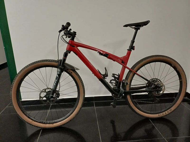 Trek Supercaliber 9.7. 2021