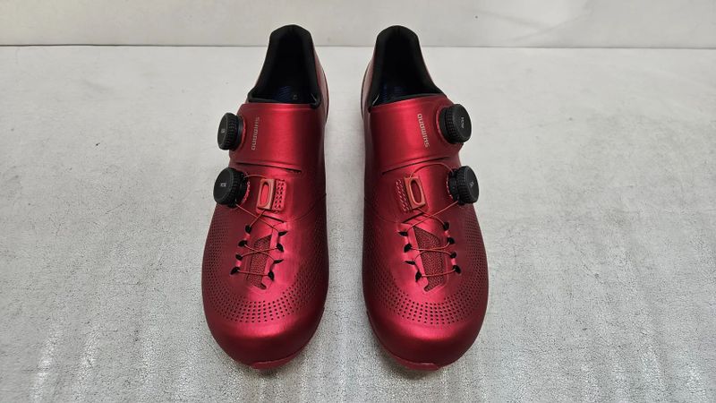 Nové silniční tretry Shimano SH-RC903, červené