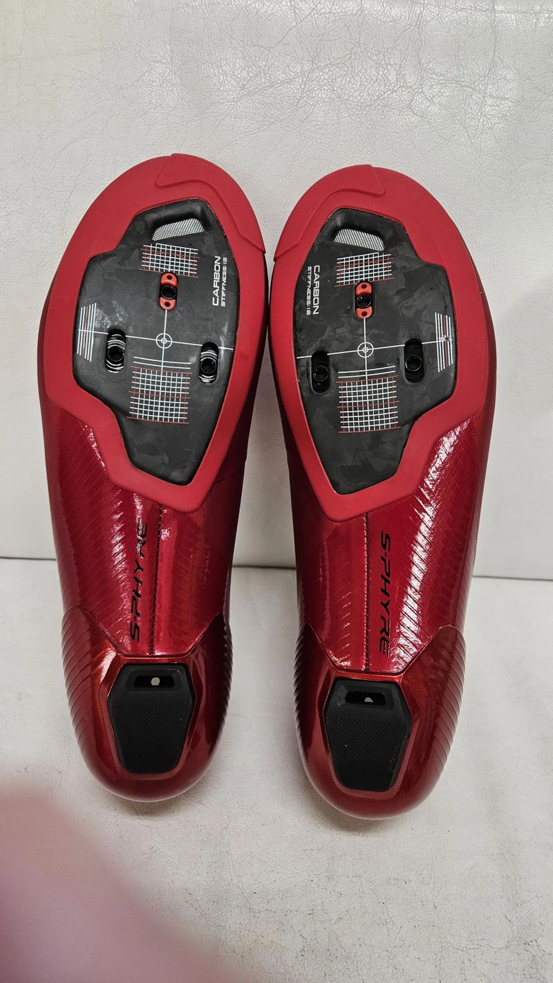 Nové silniční tretry Shimano SH-RC903, červené