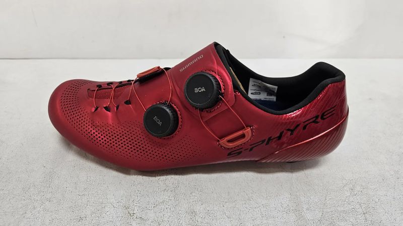 Nové silniční tretry Shimano SH-RC903, červené