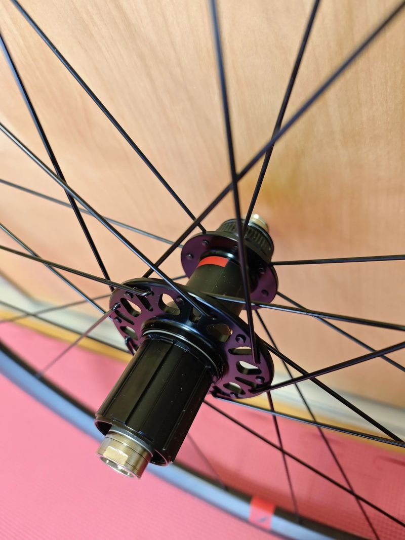 Silniční zapletená kola Fulcrum Racing 700 DB, CL,12x100/12x142mm, pláště Hutchinson Fusion 25-622