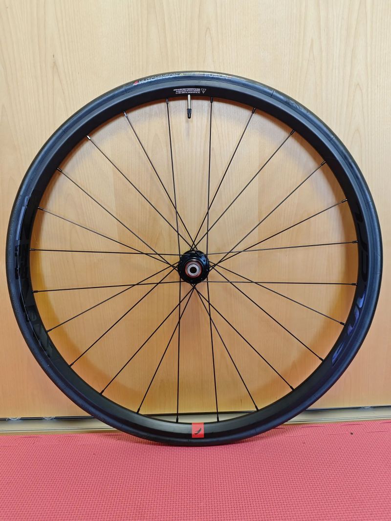 Silniční zapletená kola Fulcrum Racing 700 DB, CL,12x100/12x142mm, pláště Hutchinson Fusion 25-622