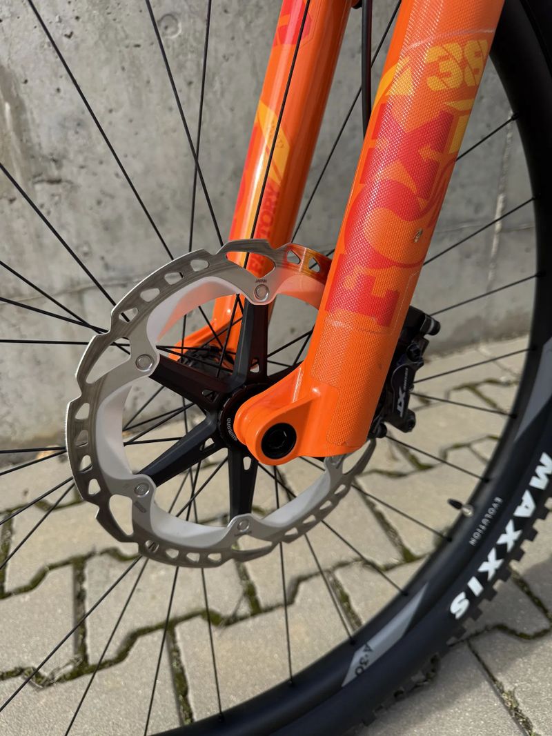 Absolutní pecka - Pivot Firebird 29 Pro XT/XTR, vel. M + komplet nová kola!