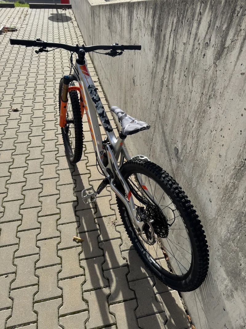 Absolutní pecka - Pivot Firebird 29 Pro XT/XTR, vel. M + komplet nová kola!