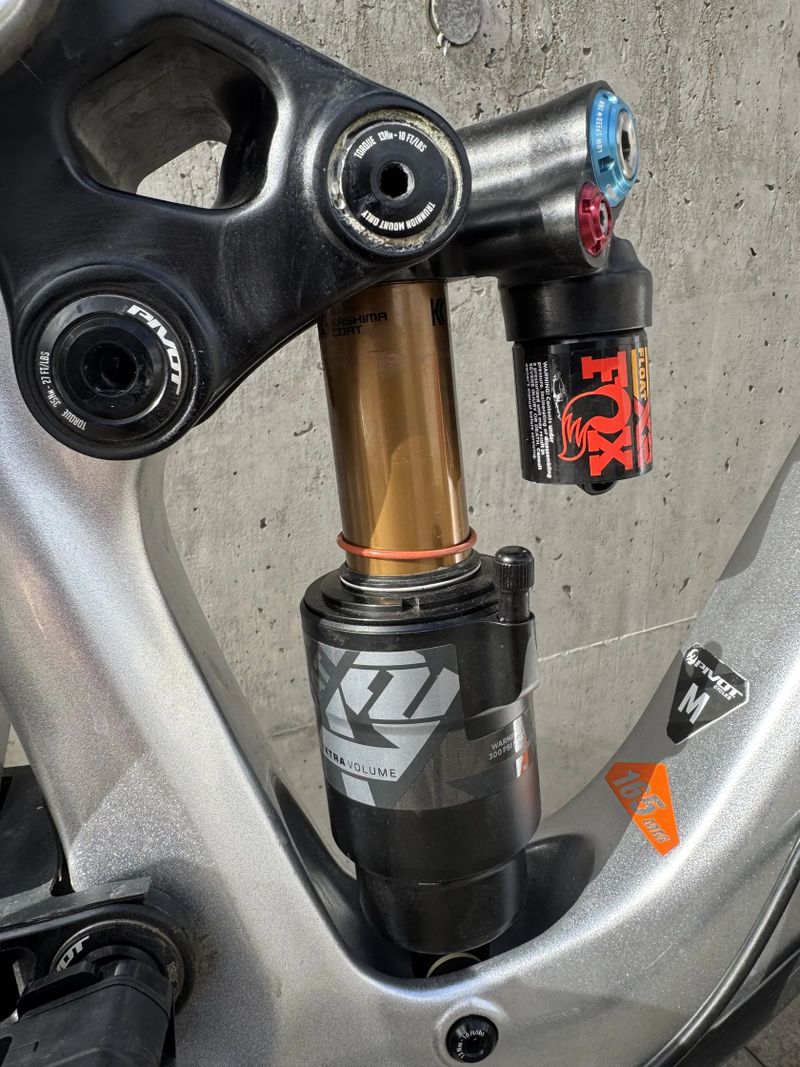Absolutní pecka - Pivot Firebird 29 Pro XT/XTR, vel. M + komplet nová kola!