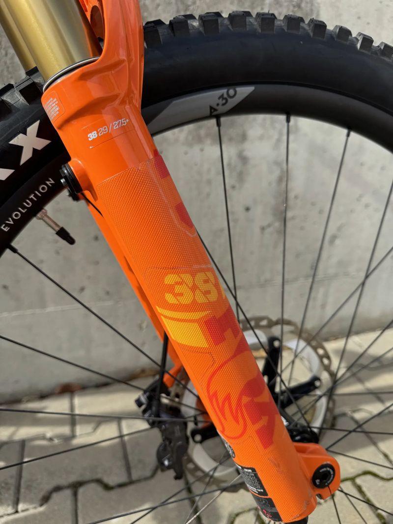 Absolutní pecka - Pivot Firebird 29 Pro XT/XTR, vel. M + komplet nová kola!