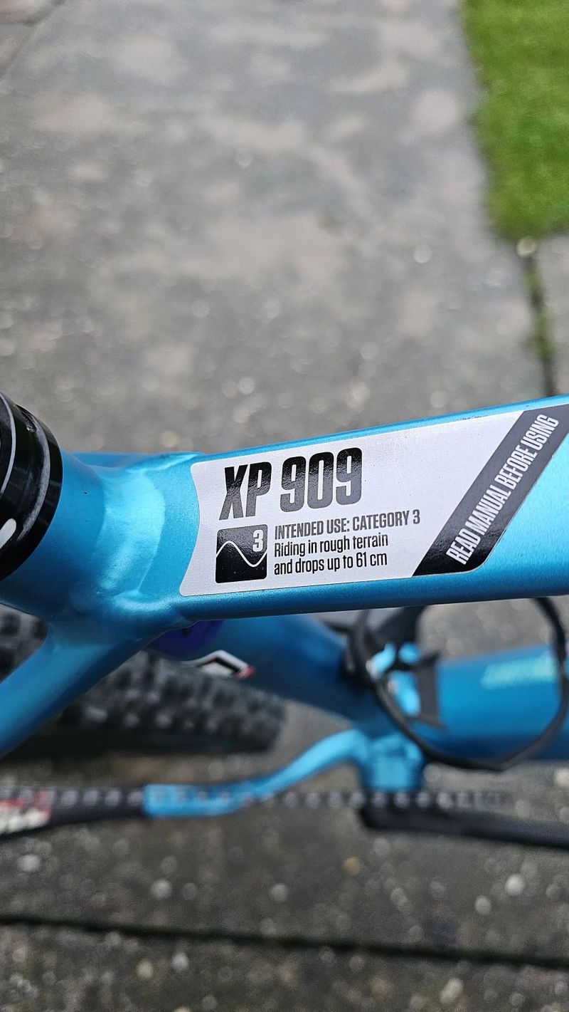 Prodám Superior XP909 29" AL