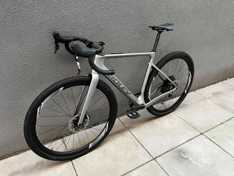 Gravel kolo Ridley Astr Empress Grey/Anthracite Metallic vel. S(M)