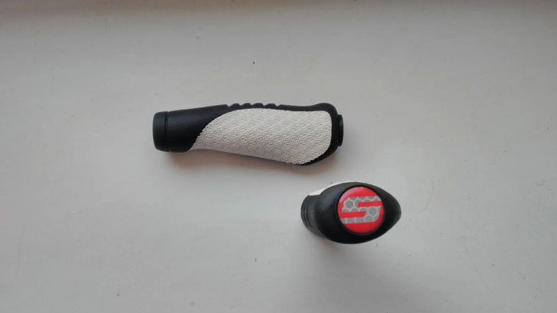Gripy nové Sram