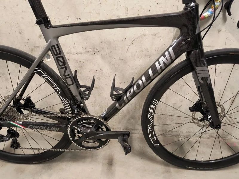 CIPOLLINI BOND
