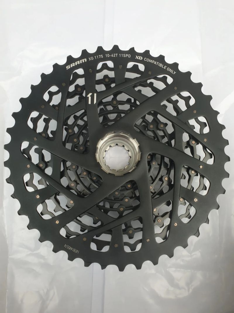 nová kazeta SRAM XG-1175 11s 10-42, XG-1295 12s 10-52 a XG-1299 12s 10-52
