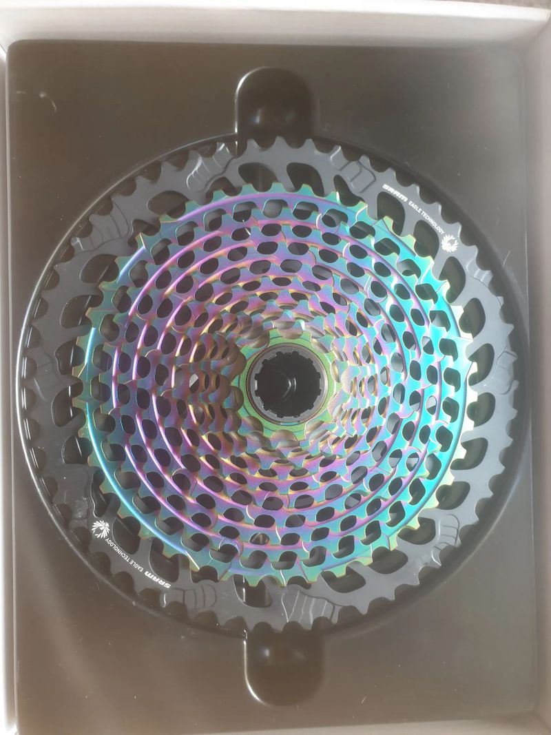 nová kazeta SRAM XG-1175 11s 10-42, XG-1295 12s 10-52 a XG-1299 12s 10-52