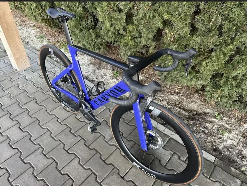 Canyon AEROAD CF SLX 8 DI2