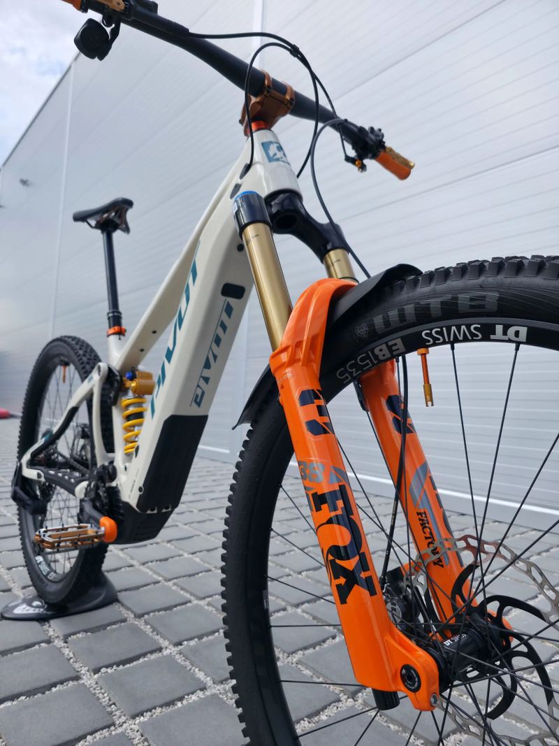 Elektrokolo PIVOT Shuttle AM Pro X0 Eagle Transmission 29" Carbon Mojave 29″ velikost M