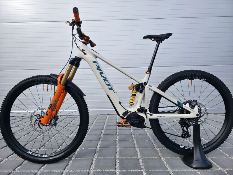 Elektrokolo PIVOT Shuttle AM Pro X0 Eagle Transmission 29" Carbon Mojave 29″ velikost M