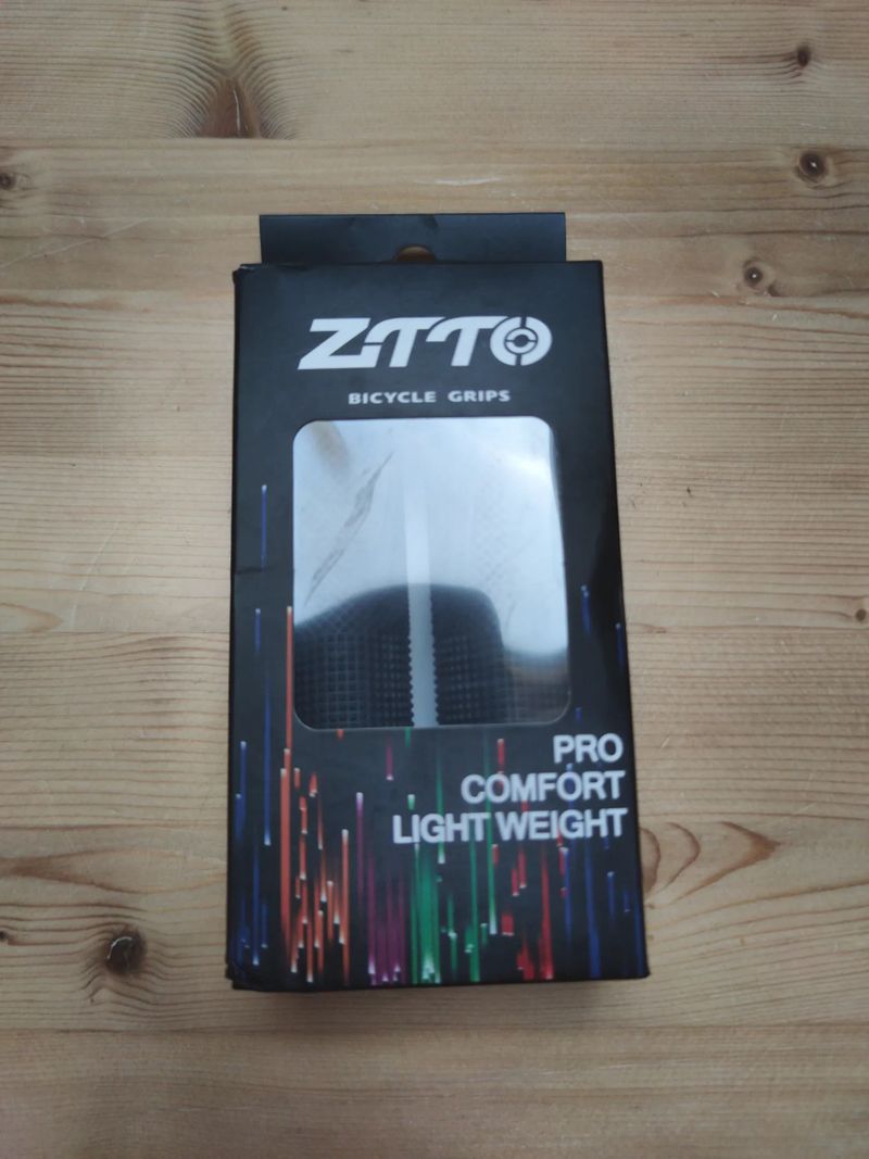 Nové gripy + sada na opravu pneu