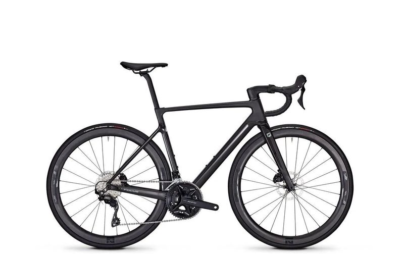 FOCUS IZALCO MAX 8.8 MODEL 2025