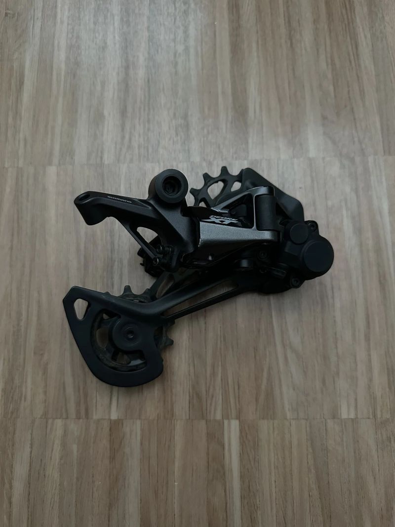 Přehazovačka a řazení Shimano XT 12sp.