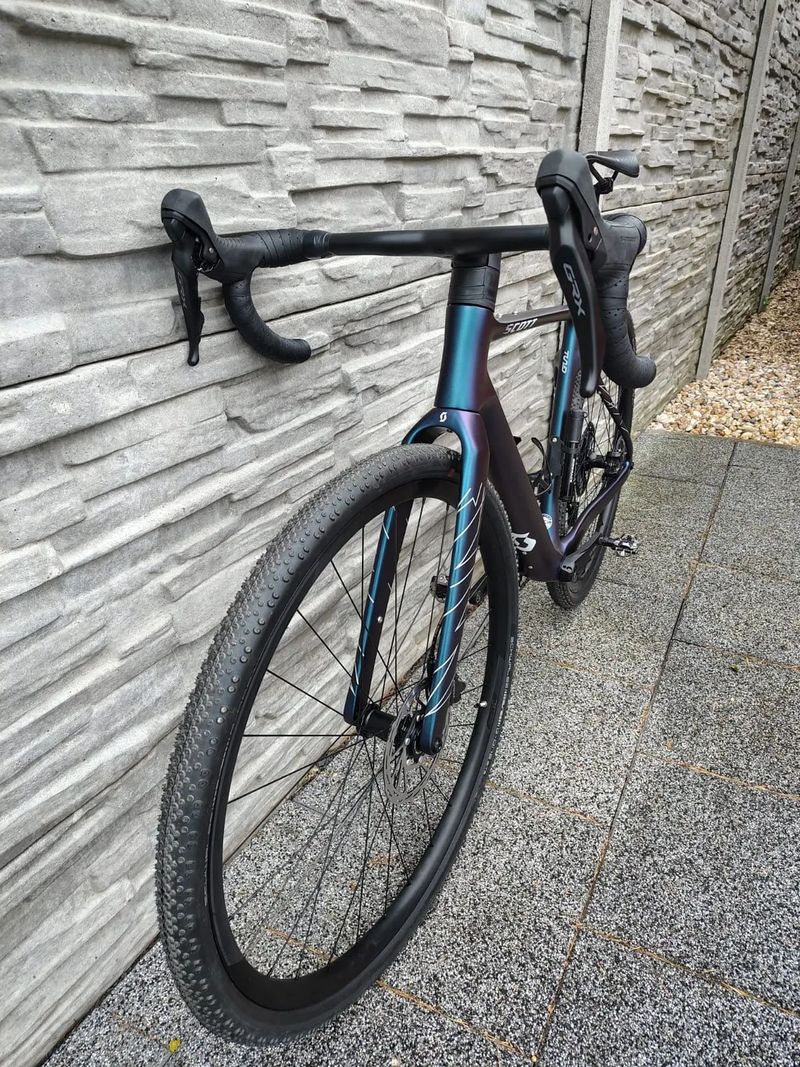 Karbonový Gravel Bike 