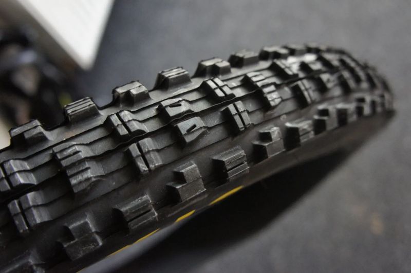 Maxxis Minion DHR II Super Tacky 26" x 2,4"