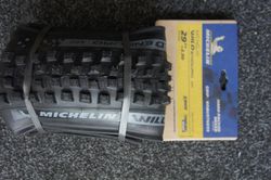 Michelin plášť Force AM2 (bezduš) 27,5x2.40 (černá) GUM-X