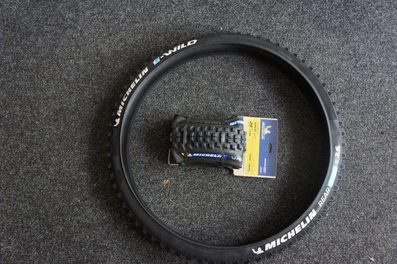 Plášť Michelin E-Wild Rear 29x2,60 (65-622) Racing Line Bead to Bead Magi-X TLR - skládací, černá