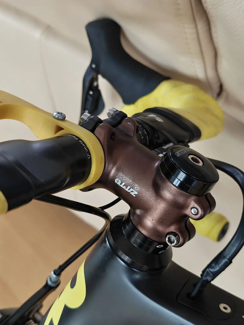 Silniční kolo REVEN FURY Aero