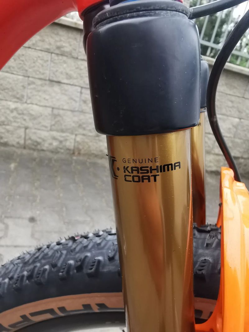 KTM Myroon Exonic. Váha 8,4kg. Pův. cena 219.490 Kč. Krásný stav!