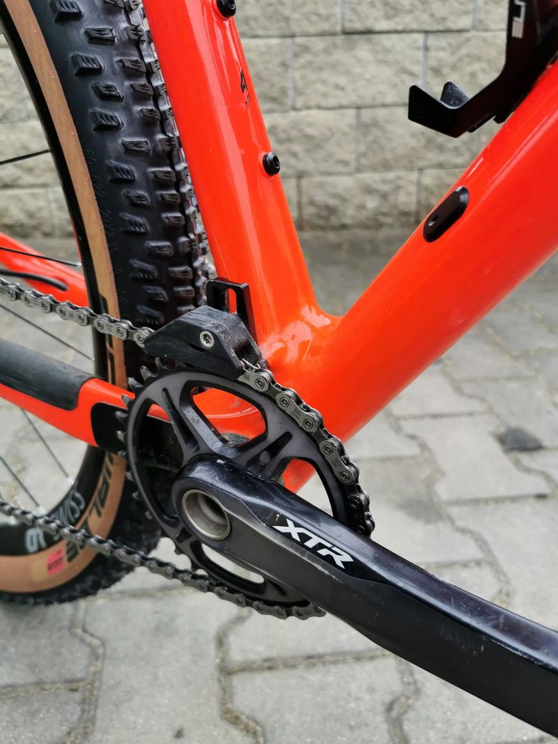 KTM Myroon Exonic. Váha 8,4kg. Pův. cena 219.490 Kč. Krásný stav!