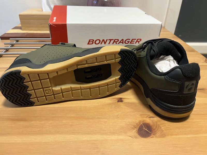 MTB tretry Bontrager Rally Olive Gray vel. 40