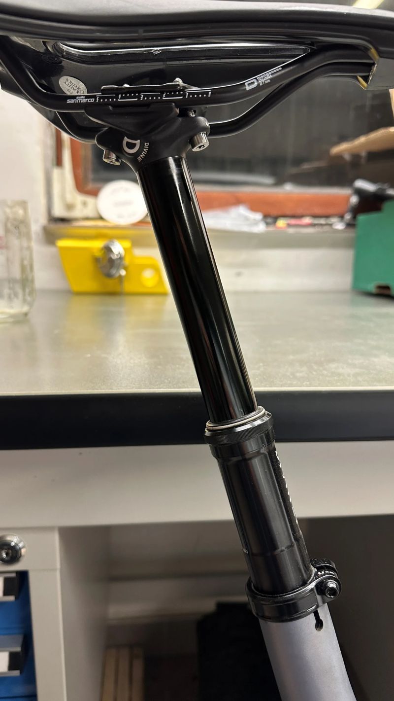 BikeYoke Divine SL 125mm, ø 30,9 mm včetně páčky, bowdenu a lanka