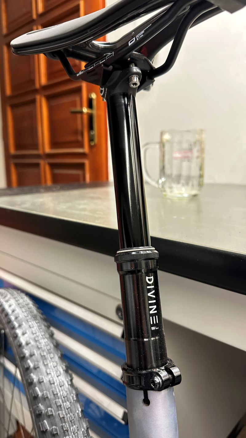 BikeYoke Divine SL 125mm, ø 30,9 mm včetně páčky, bowdenu a lanka