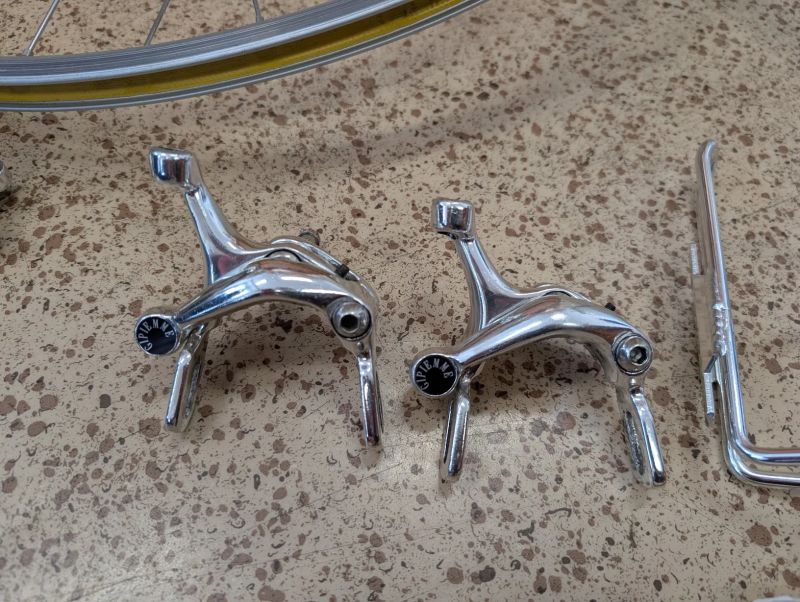 Prodám více dílů na retro kolo