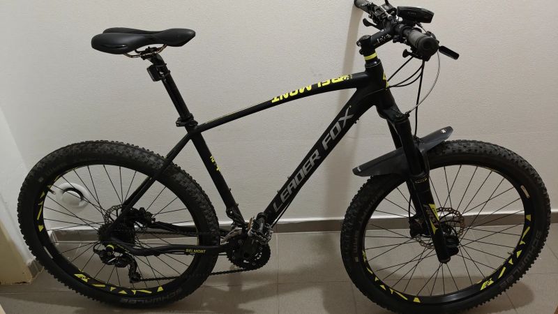 Trailový hardtail Leader Fox Belmont 27,5+