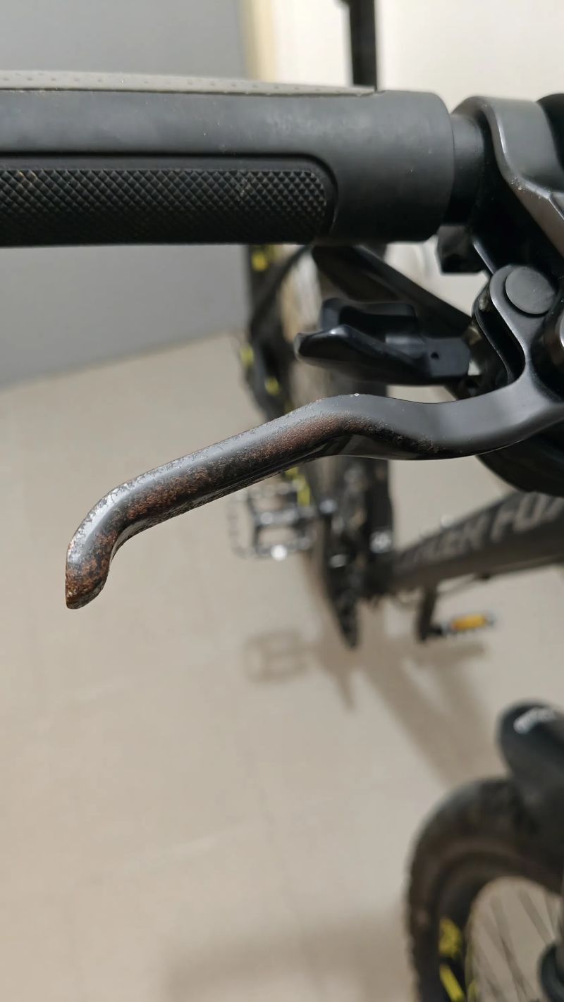 Trailový hardtail Leader Fox Belmont 27,5+