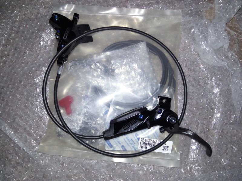 Nové brzdy SRAM G2 Ultimate Carbon Rainbow, 4 písty