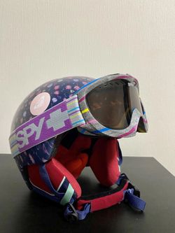 Dámské lyžařské/snowboardové vybavení (helma, brýle, rukavice)