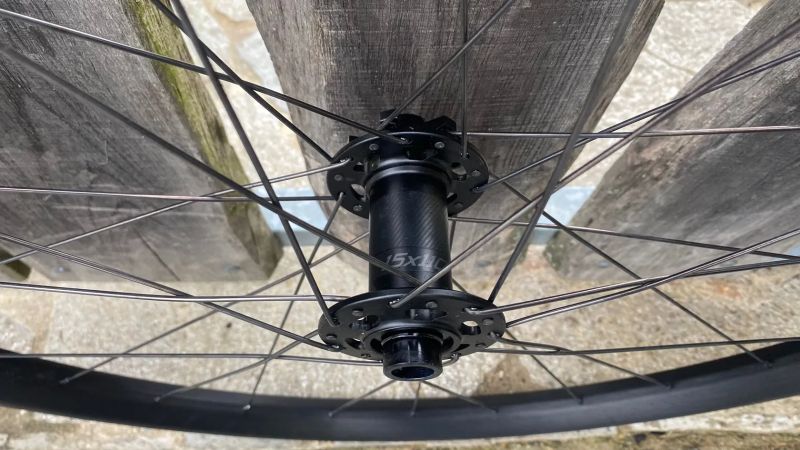 Výplety ROVAL/SPECIALIZED 27,5 / 29 mullet sundané z nového kola