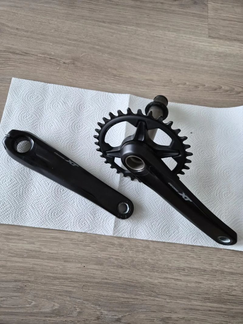 Prodám sadu Shimano XT 12 rychlostí - skoro nová