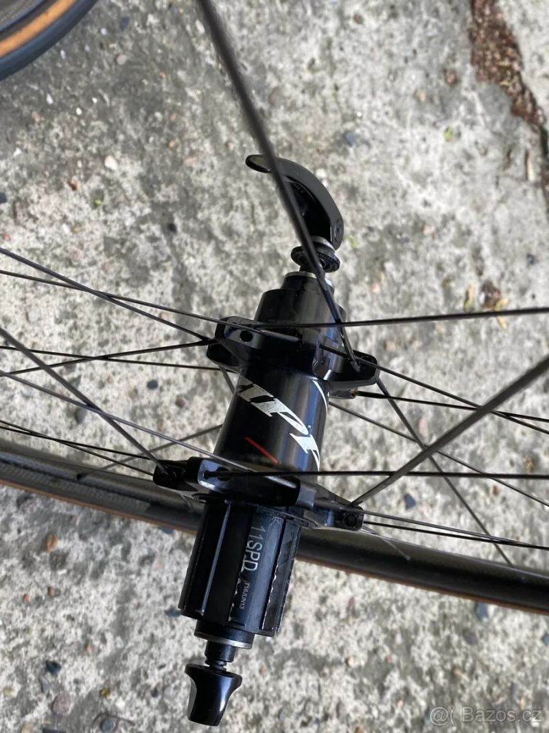 Karbonová kola Zipp 202