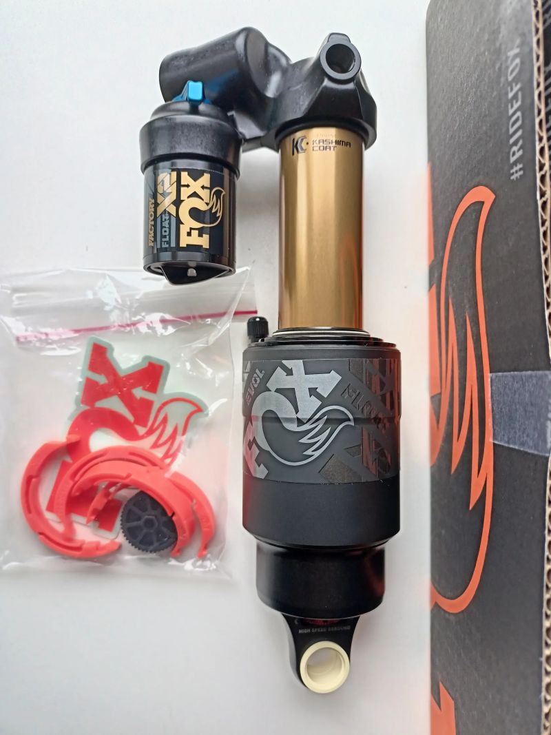 Tlumič Fox Float X2 Factory 205x65 mm